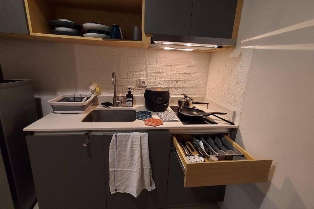 2 Bed Room Apartment In West 자카르타 외부 사진
